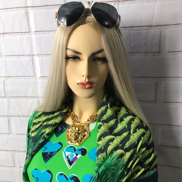 VERSACE - Picture 2 of 8